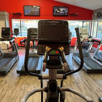 Sooke Fitness - Cardio view - Sooke Fitness - Trainers Near Me - Sooke, British Columbia Sooke Fitness - Cardio view - Sooke Fitness - Trainers Near Me - Sooke, British Columbia