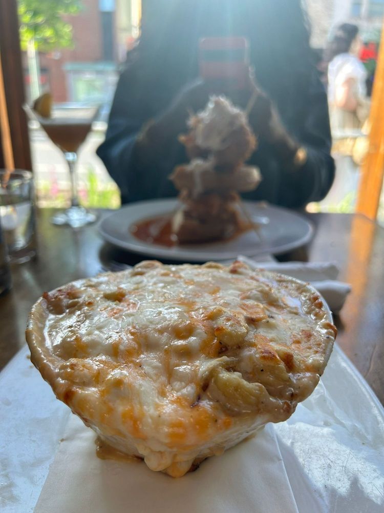 Insomnia Restaurant & Lounge