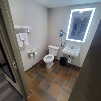 Desert Inn - Hotels Near Me - El Paso, Texas Desert Inn - Hotels Near Me - El Paso, Texas