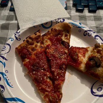 Square Pizza - Classic Italian pizza - Pizza Near Me - Independence, Missouri Square Pizza - Classic Italian pizza - Pizza Near Me - Independence, Missouri