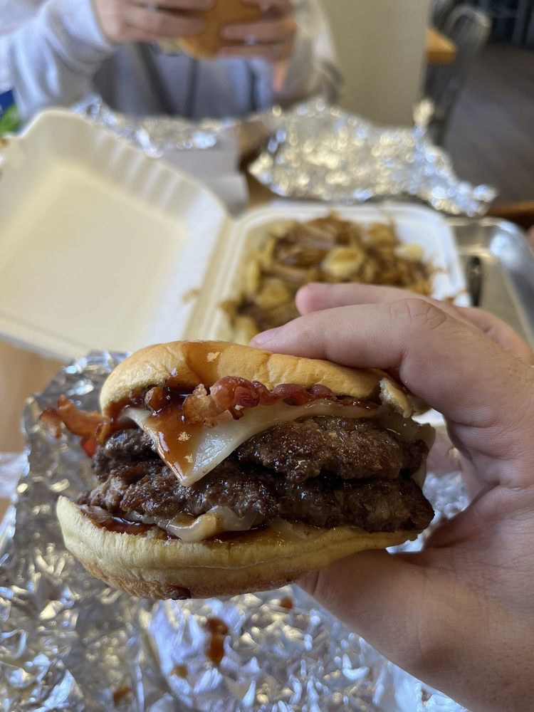 Buddy's Famous Burgers