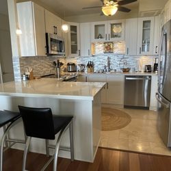 CAA Hawaii Cabinet - Renovated kitchen - Lanikea at Waikiki
