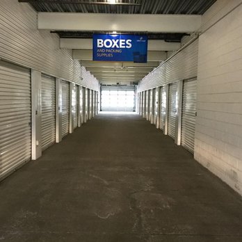 Extra Space Storage - Drive Through Hallways - Self Storage Near Me - Lake Forest, Illinois Extra Space Storage - Drive Through Hallways - Self Storage Near Me - Lake Forest, Illinois
