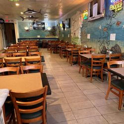 SJ Crawfish - Interior