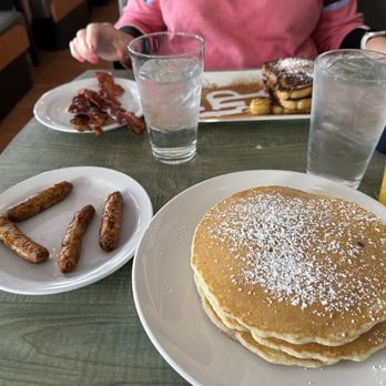 George's Place - All breakfast - Breakfast & Brunch Near Me - Cape May, New Jersey George's Place - All breakfast - Breakfast & Brunch Near Me - Cape May, New Jersey