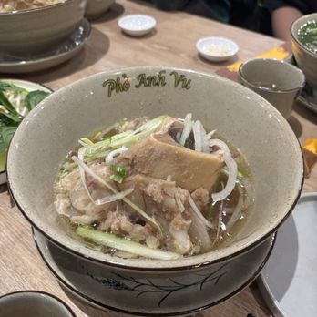 Pho Anh Vu - 22. PHỞ SUỜN BÒ XÍ QUÁCH 特色牛排骨粉 - Vietnamese Near Me - Richmond, British Columbia Pho Anh Vu - 22. PHỞ SUỜN BÒ XÍ QUÁCH 特色牛排骨粉 - Vietnamese Near Me - Richmond, British Columbia