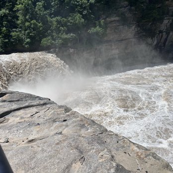 Cumberland Falls State Resort Park - Not safe for boats - Parks Near Me - Corbin, Kentucky