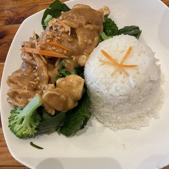 Little Plearn Thai Kitchen - Param chicken - Thai Near Me - Berkeley, California Little Plearn Thai Kitchen - Param chicken - Thai Near Me - Berkeley, California
