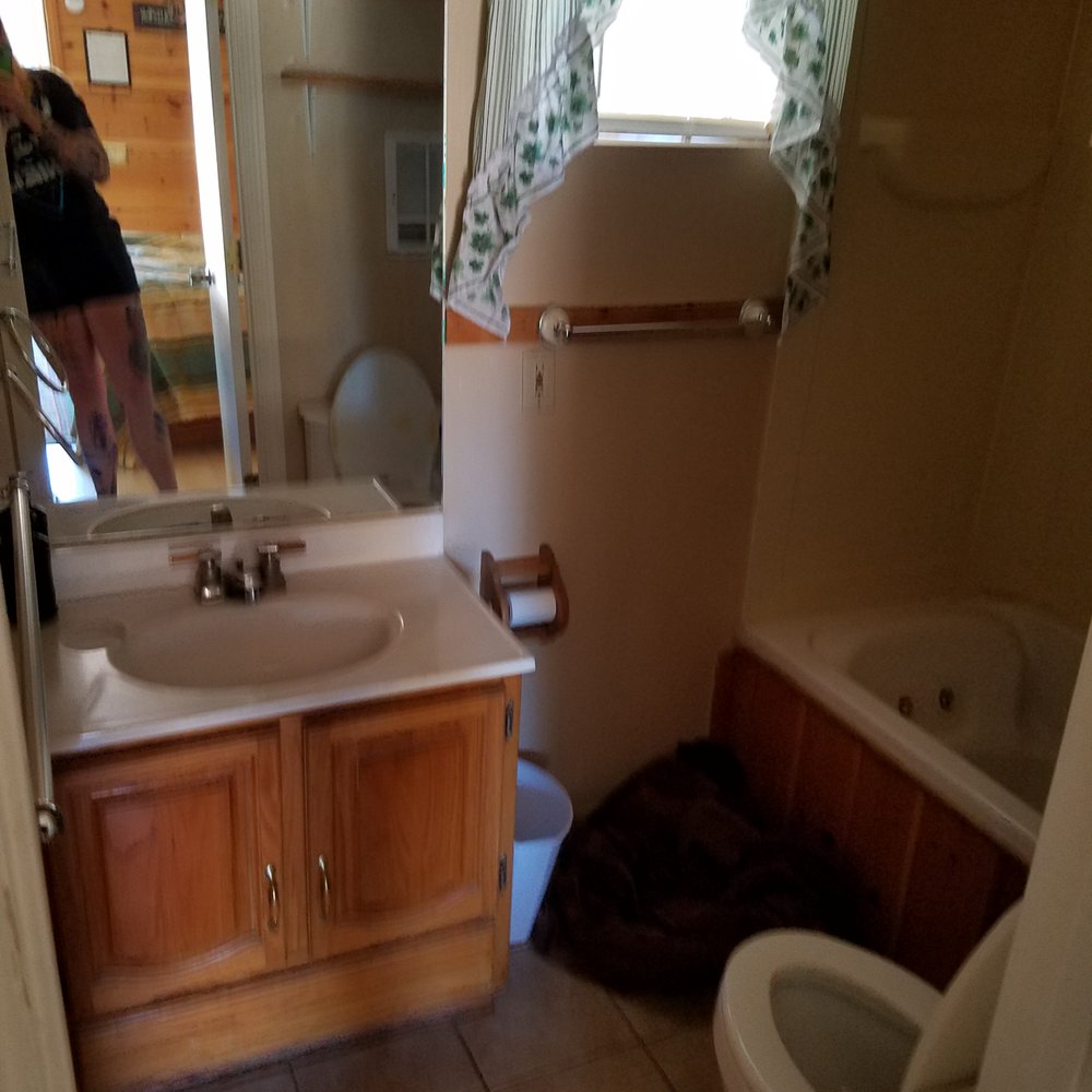 Bathroom fairly clean. Bathroom fairly clean.