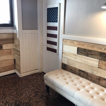 Boomtown Kitchen - Entryway area - American Near Me - New Albany, Indiana Boomtown Kitchen - Entryway area - American Near Me - New Albany, Indiana