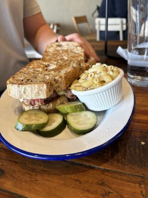 Leven Supply by null