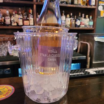 Whiskey Girl Tavern - Sports Bars Near Me - Chicago, Illinois Whiskey Girl Tavern - Sports Bars Near Me - Chicago, Illinois