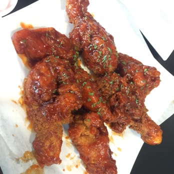 Vons Chicken - Yang Yum Fried Chicken (half portion - 4 wings, 3 drumsticks) - Chicken Wings Near Me - Concord, California