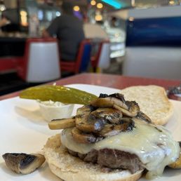 Mushroom & Swiss Burger Mushroom & Swiss Burger