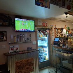 Mescal Bar & Grill - Eight beers on tap