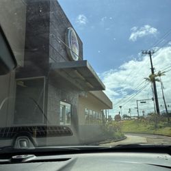 Drive thru lane