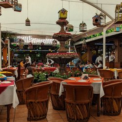 Los Gavilanes - Inside...love this fountain!!
