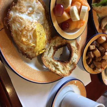 Barros Luco - Bagel oeuf - Latin American Near Me - Montreal, Quebec Barros Luco - Bagel oeuf - Latin American Near Me - Montreal, Quebec