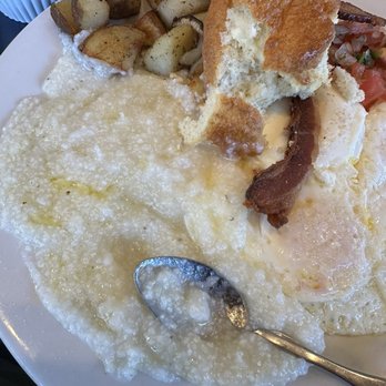 Blackberry Bistro - Down South Breakfast - Breakfast & Brunch Near Me - Oakland, California Blackberry Bistro - Down South Breakfast - Breakfast & Brunch Near Me - Oakland, California