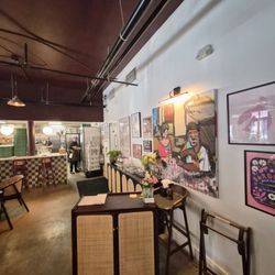 Pizza Grace - Inside waiting area