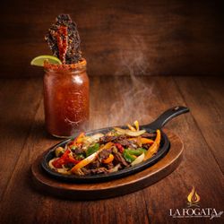 La Fogata Grill - Sizzling fajita