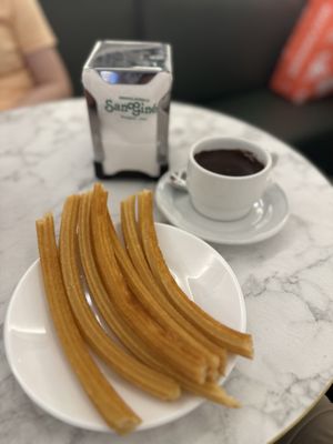 Chocolatería San Ginés by null Chocolatería San Ginés by null