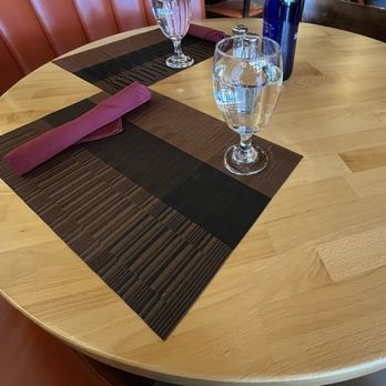 Royal Spice Fine Indian Cuisine - Decor - Indian Near Me - Orange, Connecticut
