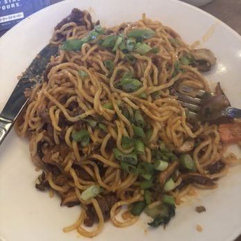 Yard House - Asked for scallions for Szechuan Crispy Beef Noodles needs a veg imo - New American Near Me - New York, New York Yard House - Asked for scallions for Szechuan Crispy Beef Noodles needs a veg imo - New American Near Me - New York, New York