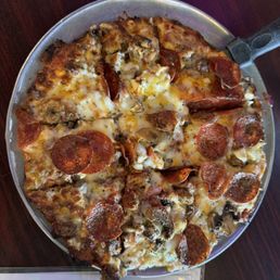 10 inch supreme with fresh garlic thin crust pizza 10 inch supreme with fresh garlic thin crust pizza