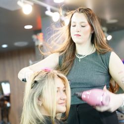 Aveda Institute Vancouver- South Surrey Location