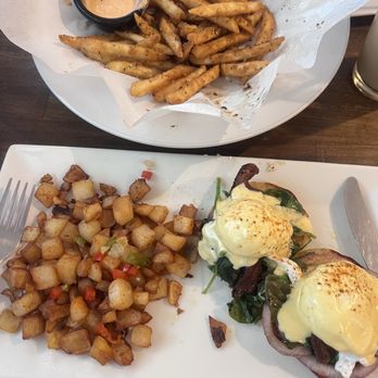 Toast Gio’s Breakfast & Lunch - Eggs benedict and crack fries - Breakfast & Brunch Near Me - Apache Junction, Arizona