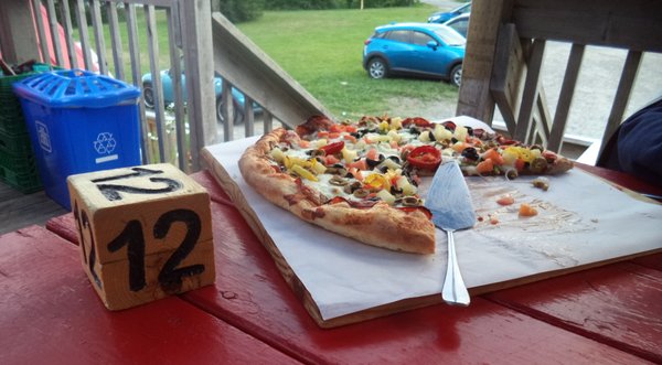 Tom's Pizza by null