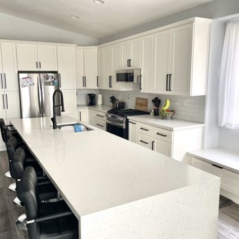 MJ Granite - #Waterfallcountertops #Whiteshaker #MJGranite #TemeculaCA #Quartz #Subwaytile #blackhardware - Countertop Installation Near Me - Perris, California MJ Granite - #Waterfallcountertops #Whiteshaker #MJGranite #TemeculaCA #Quartz #Subwaytile #blackhardware - Countertop Installation Near Me - Perris, California