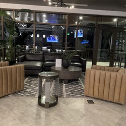 The Edge Bar & Lounge - Lounge