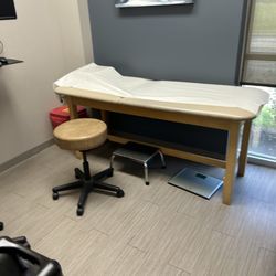 Advanced Bone & Joint - Orthopedic Urgent Care - Exam room