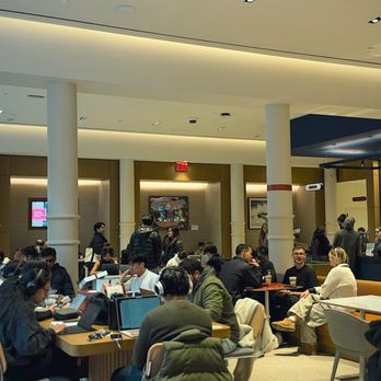 Capital One Café - With long line usually in SoHo area are no pulic restroom, this ficility are have three. and one personal incharg done amazing job. - Cafes Near Me - New York, New York