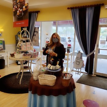 Nothing Bundt Cakes - Bakeries Near Me - Miami, Florida Nothing Bundt Cakes - Bakeries Near Me - Miami, Florida