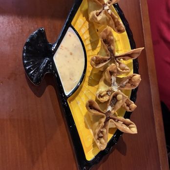 Sakatanoya - Crab Rangoon Wrapper had a unique crunch. - Sushi Bars Near Me - University City, Missouri Sakatanoya - Crab Rangoon Wrapper had a unique crunch. - Sushi Bars Near Me - University City, Missouri