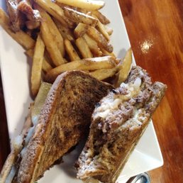 Patty Melt w/ fries Patty Melt w/ fries