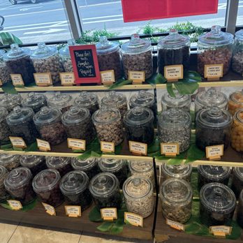 Lin's Hawaiian Snacks - Candy Selection - as of 9.27.24 - Bubble Tea Near Me - Honolulu, Hawaii