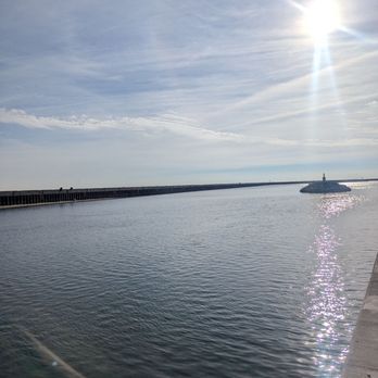 McKinley Marina - Boat Dealers Near Me - Milwaukee, Wisconsin McKinley Marina - Boat Dealers Near Me - Milwaukee, Wisconsin