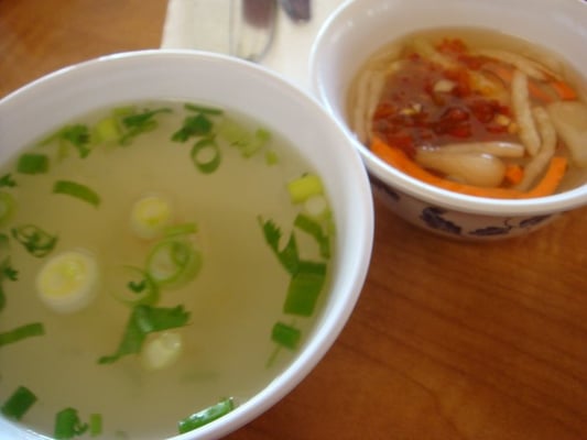 Com Tam Thuan Kieu by null