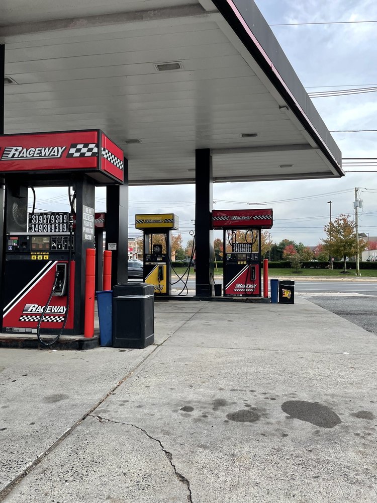 RACEWAY GAS STATION Updated August 2024 2731 Woodbridge Ave, Edison