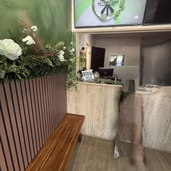 Yai & Toya's Cuisine - Inside counter area
