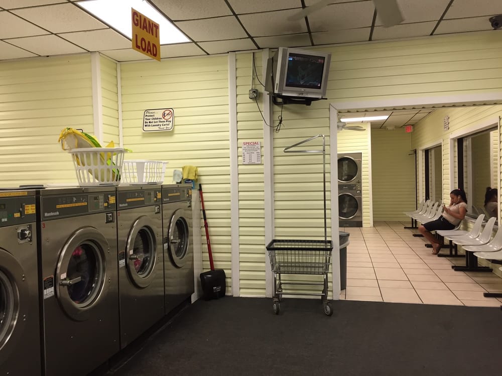 MISSION SQUARE LAUNDROMAT Updated September 2024 15 Photos & 10