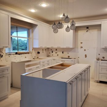Kitchen And Decor Center - Kitchen & Bath Near Me - Miami, Florida