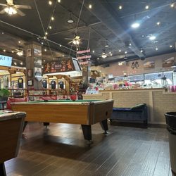Enid Axe Throwing - Pool tables
