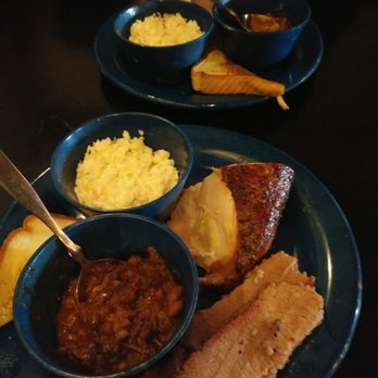 MOJO Hogtown Bar-B-Que - 2 meat bbq chicken and brisket - Barbeque Near Me - Gainesville, Florida