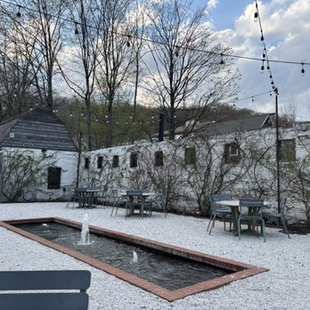 Valley Rock Inn - Outdoor area - Guest Houses Near Me - Sloatsburg, New York Valley Rock Inn - Outdoor area - Guest Houses Near Me - Sloatsburg, New York