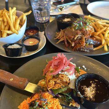 Makers & Finders - Braised Chicken Arepa Lomo Saltado - Breakfast & Brunch Near Me - Henderson, Nevada